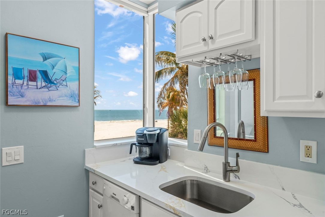 5480 Estero BLVD 103