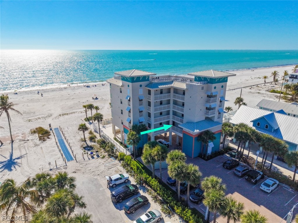 5480 Estero BLVD 103