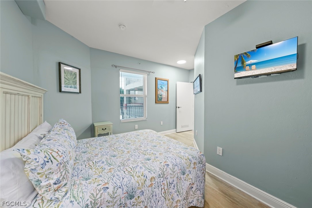 5480 Estero BLVD 103