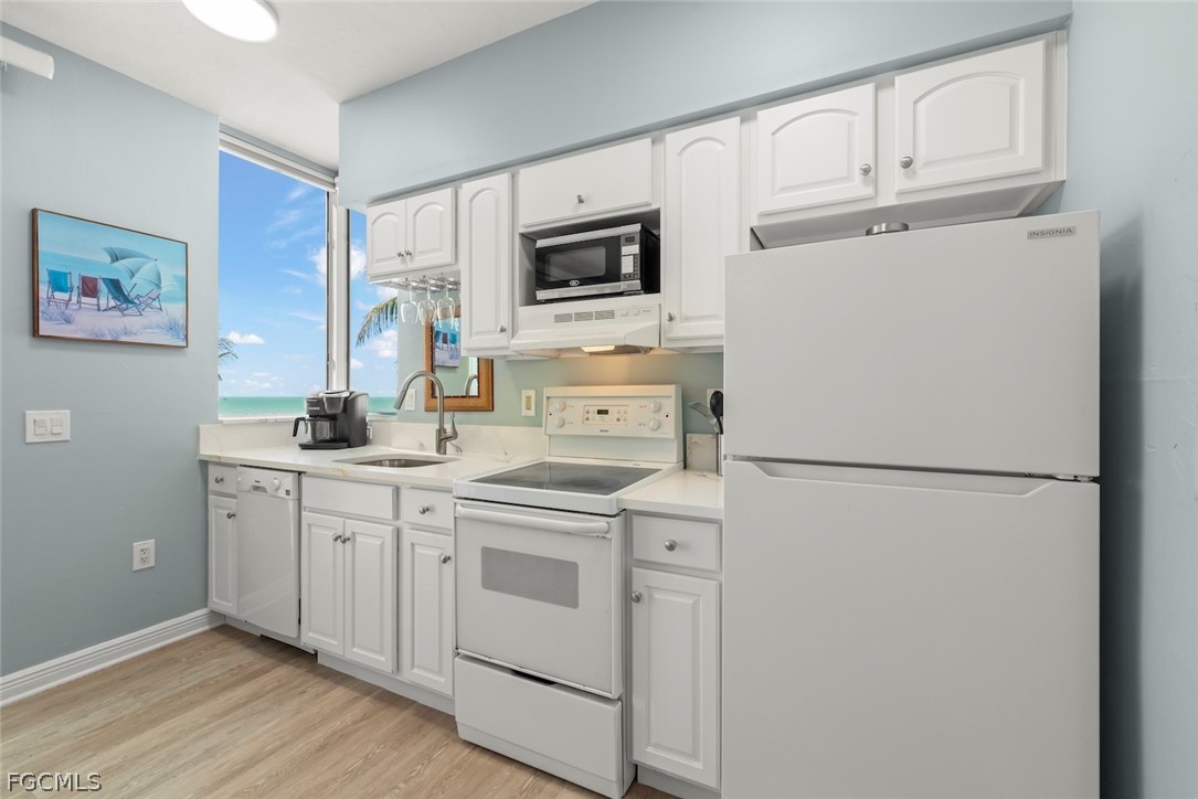 5480 Estero BLVD 103