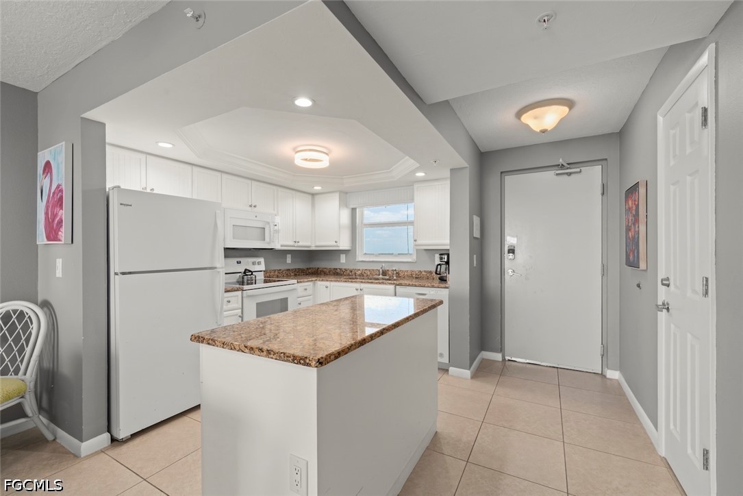 250 Estero BLVD 602