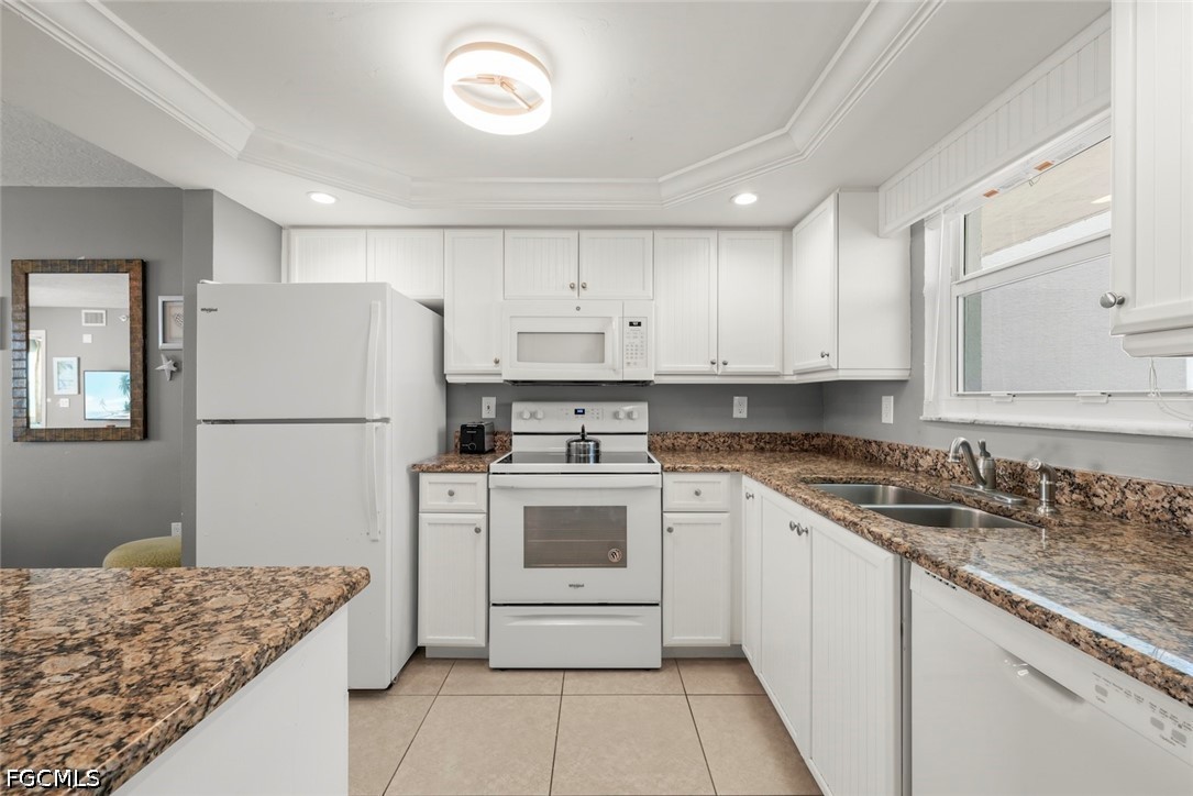 250 Estero BLVD 602