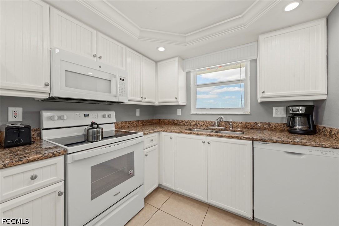 250 Estero BLVD 602
