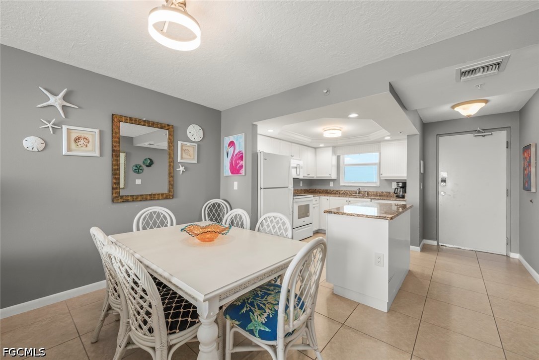 250 Estero BLVD 602