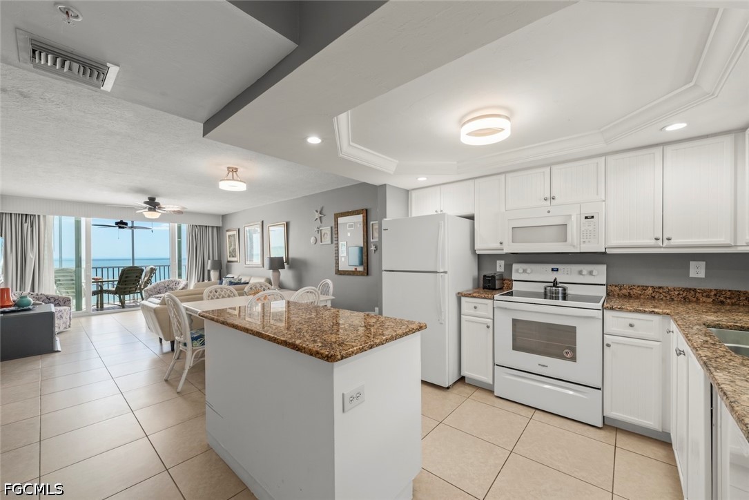 250 Estero BLVD 602