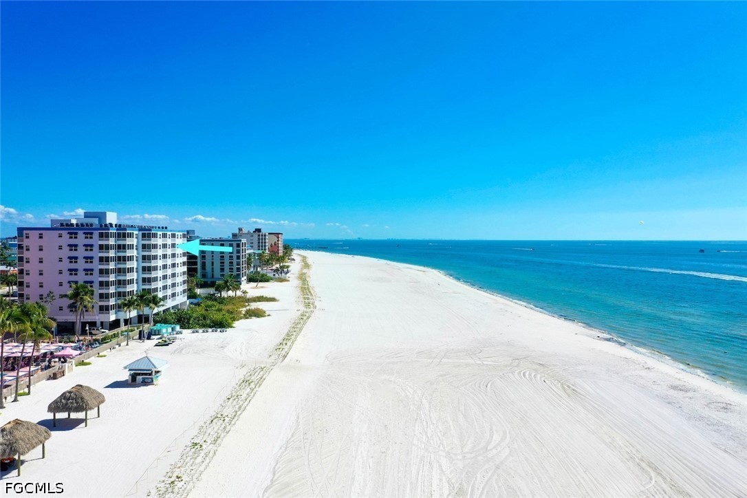 250 Estero BLVD 602
