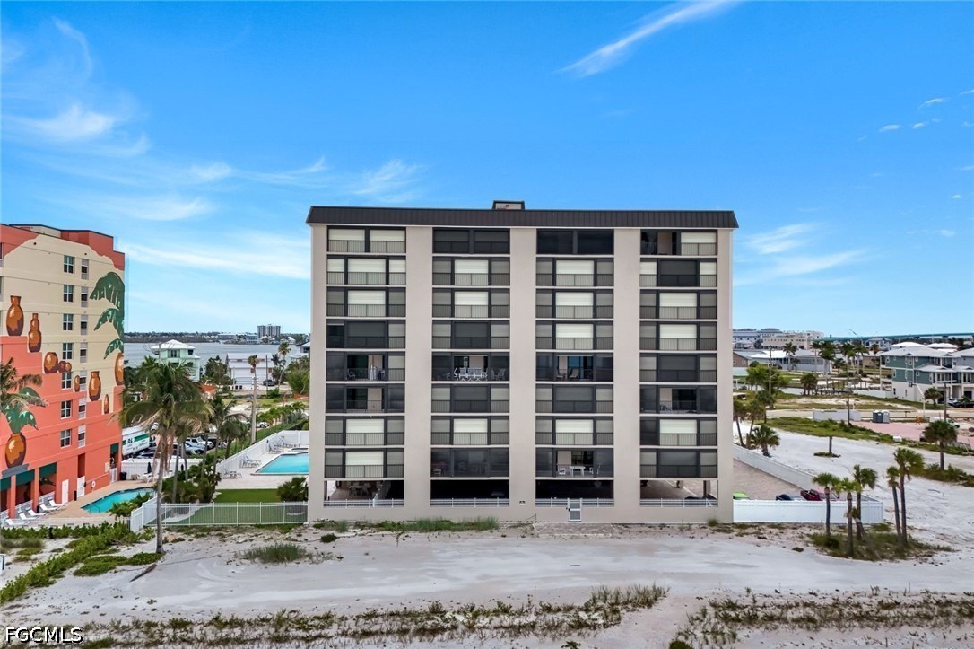 538 Estero BLVD 304