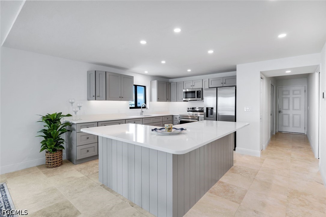 538 Estero BLVD 304