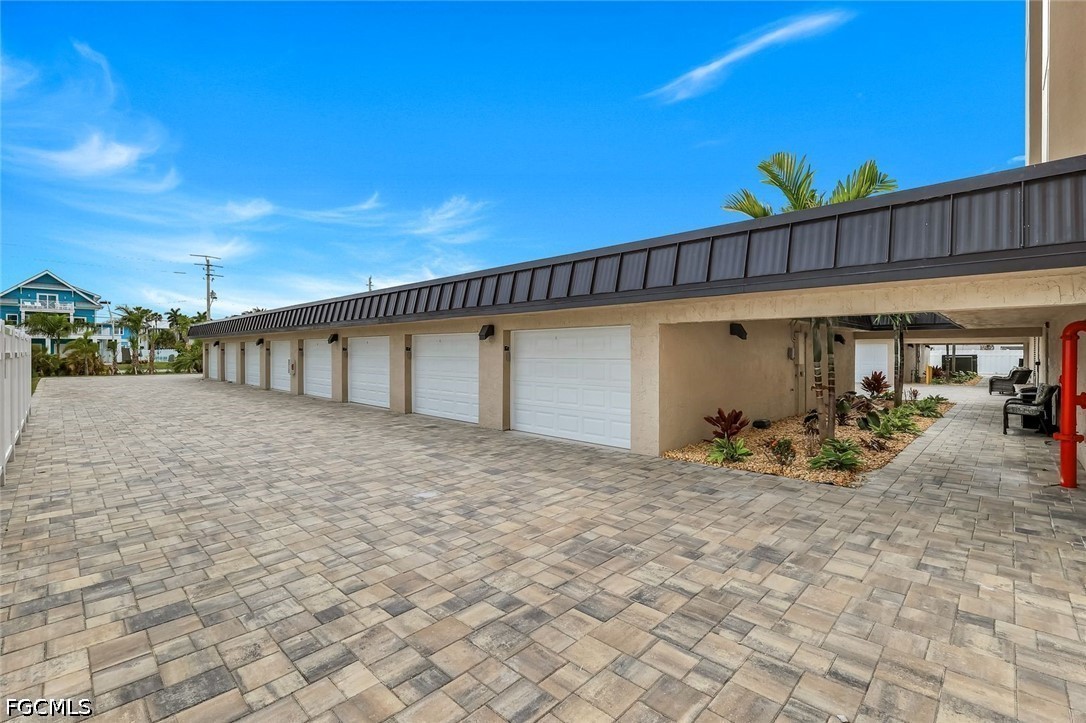 538 Estero BLVD 304