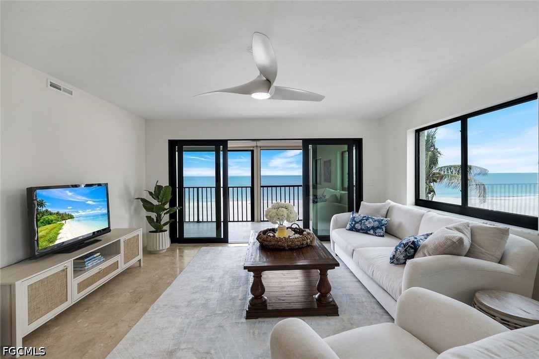 538 Estero BLVD 304