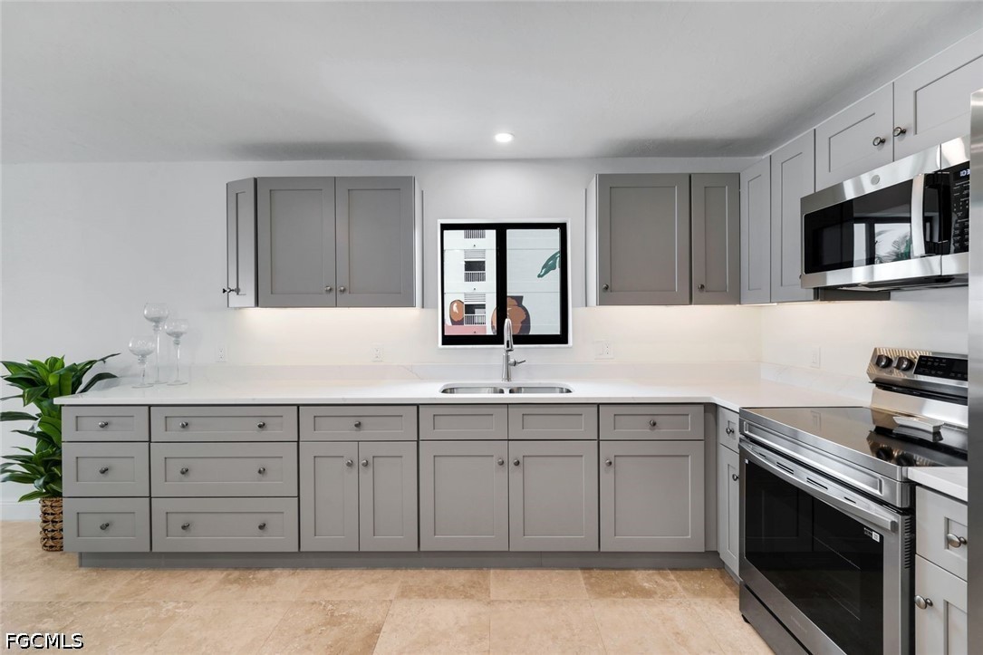 538 Estero BLVD 304