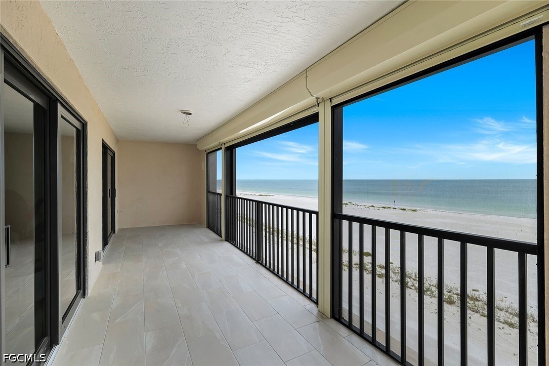 538 Estero BLVD 304