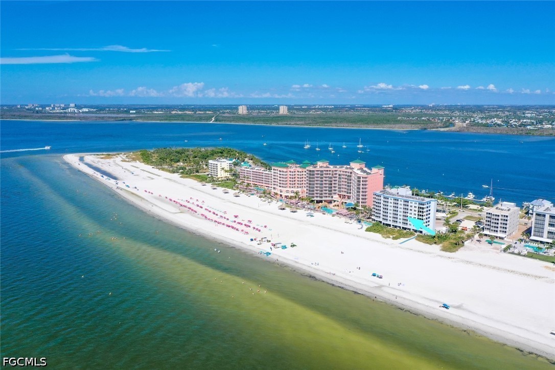 250 Estero BLVD 302