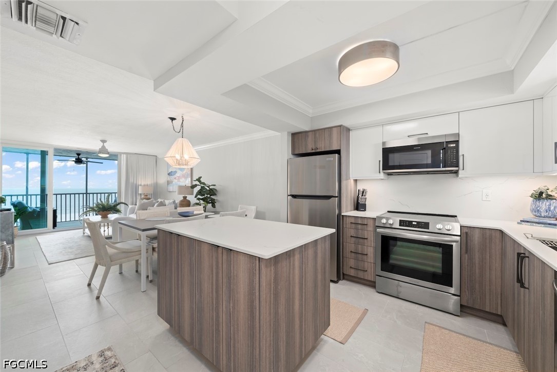 250 Estero BLVD 302