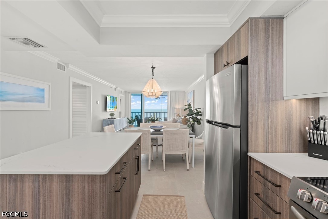 250 Estero BLVD 302
