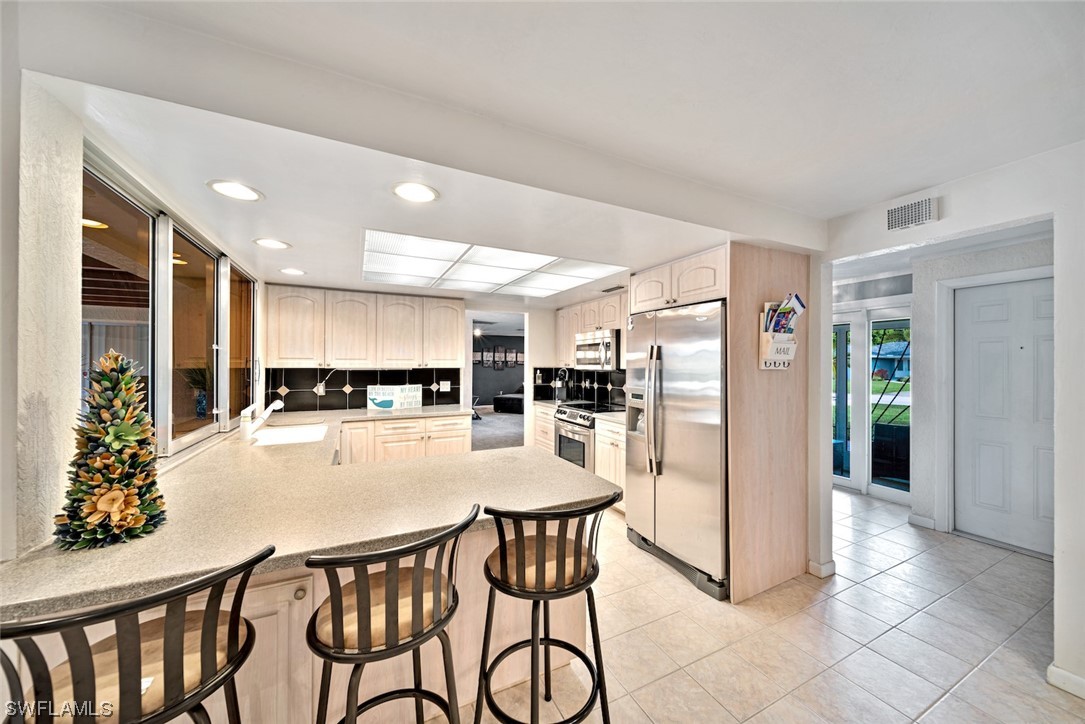 5104 Fairfield DR