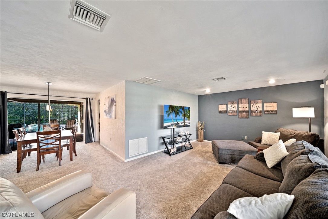 5104 Fairfield DR