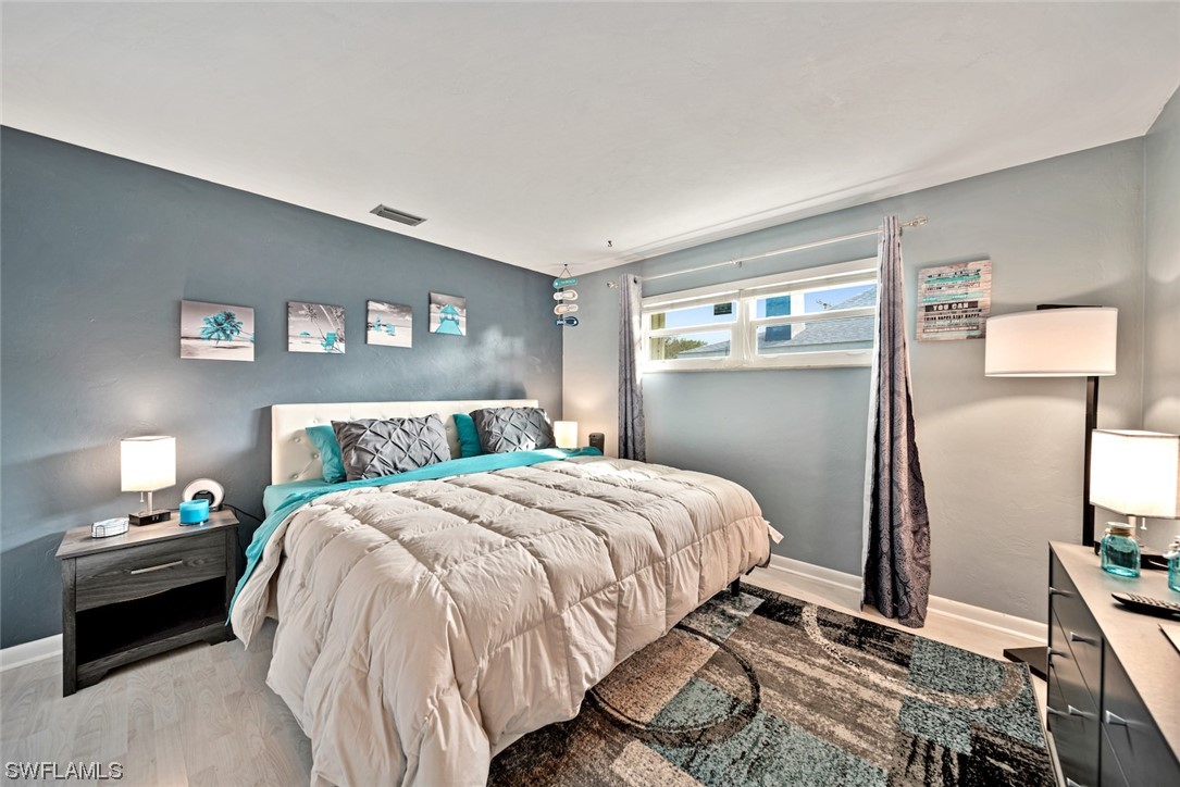 5104 Fairfield DR