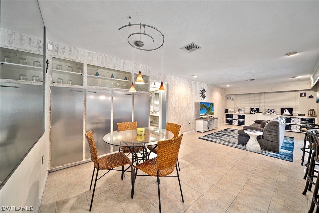 5104 Fairfield DR