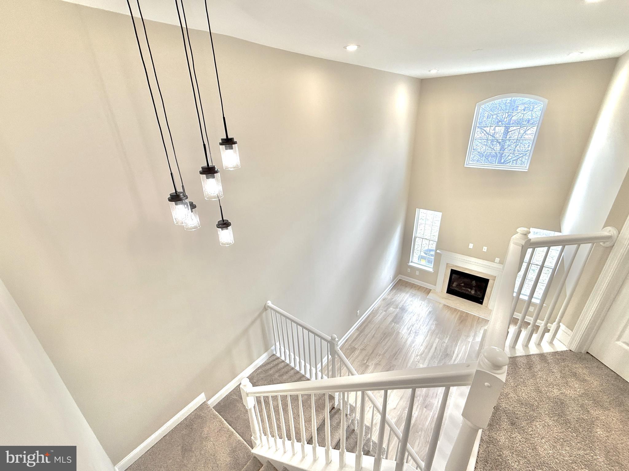 15 Kingswood Ct