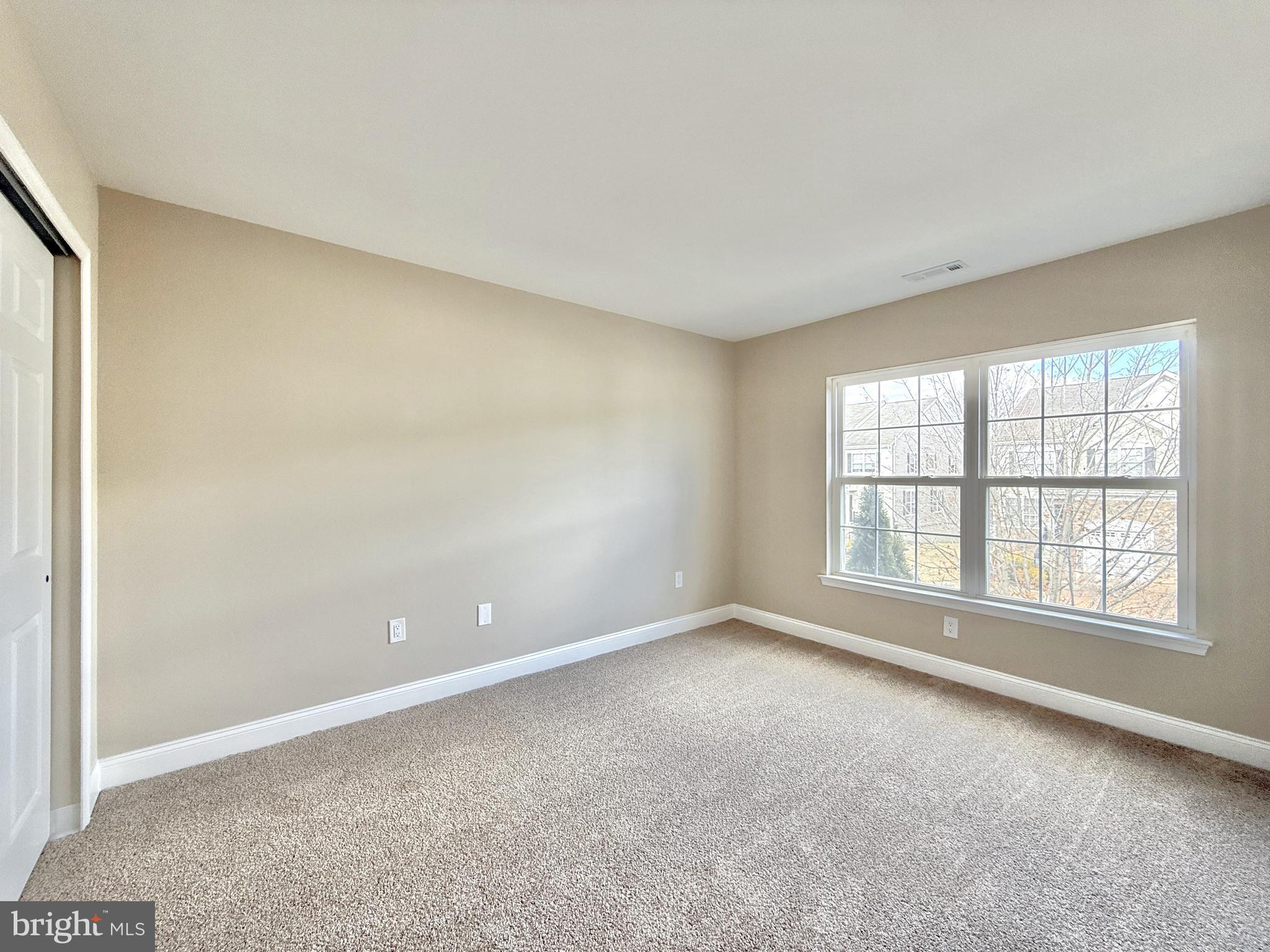 15 Kingswood Ct
