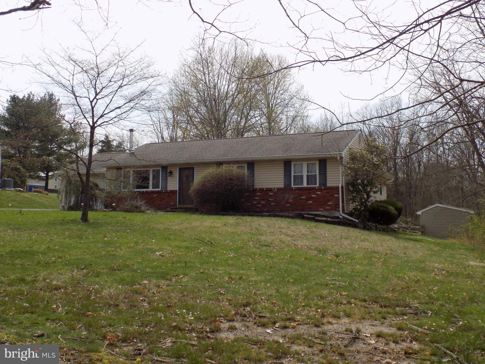 1422 W Schwenkmill Rd