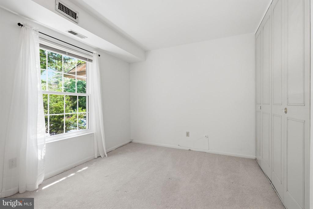 107 OLD FORGE CROSSING 107