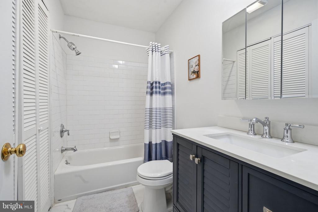 107 OLD FORGE CROSSING 107