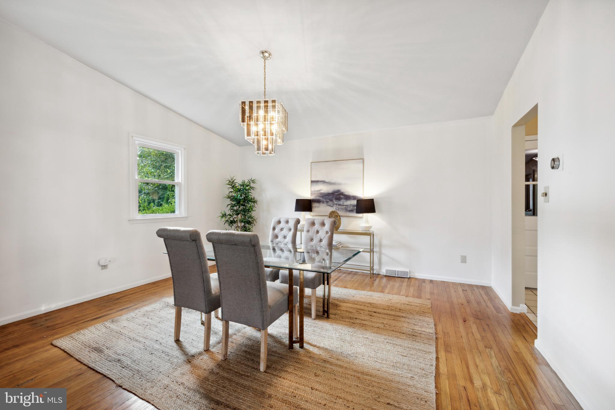 2702 BARRY LANE