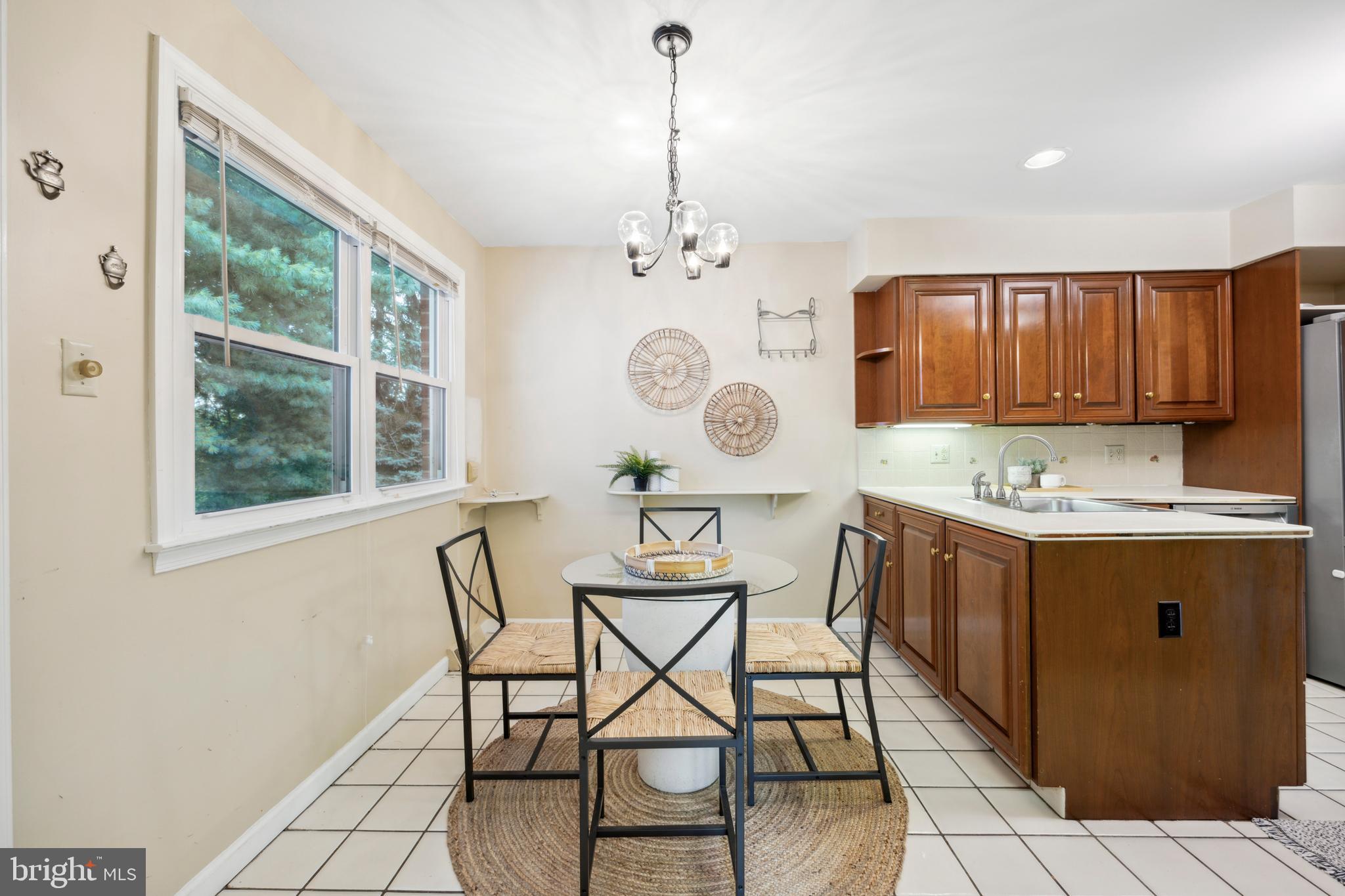 2702 BARRY LANE