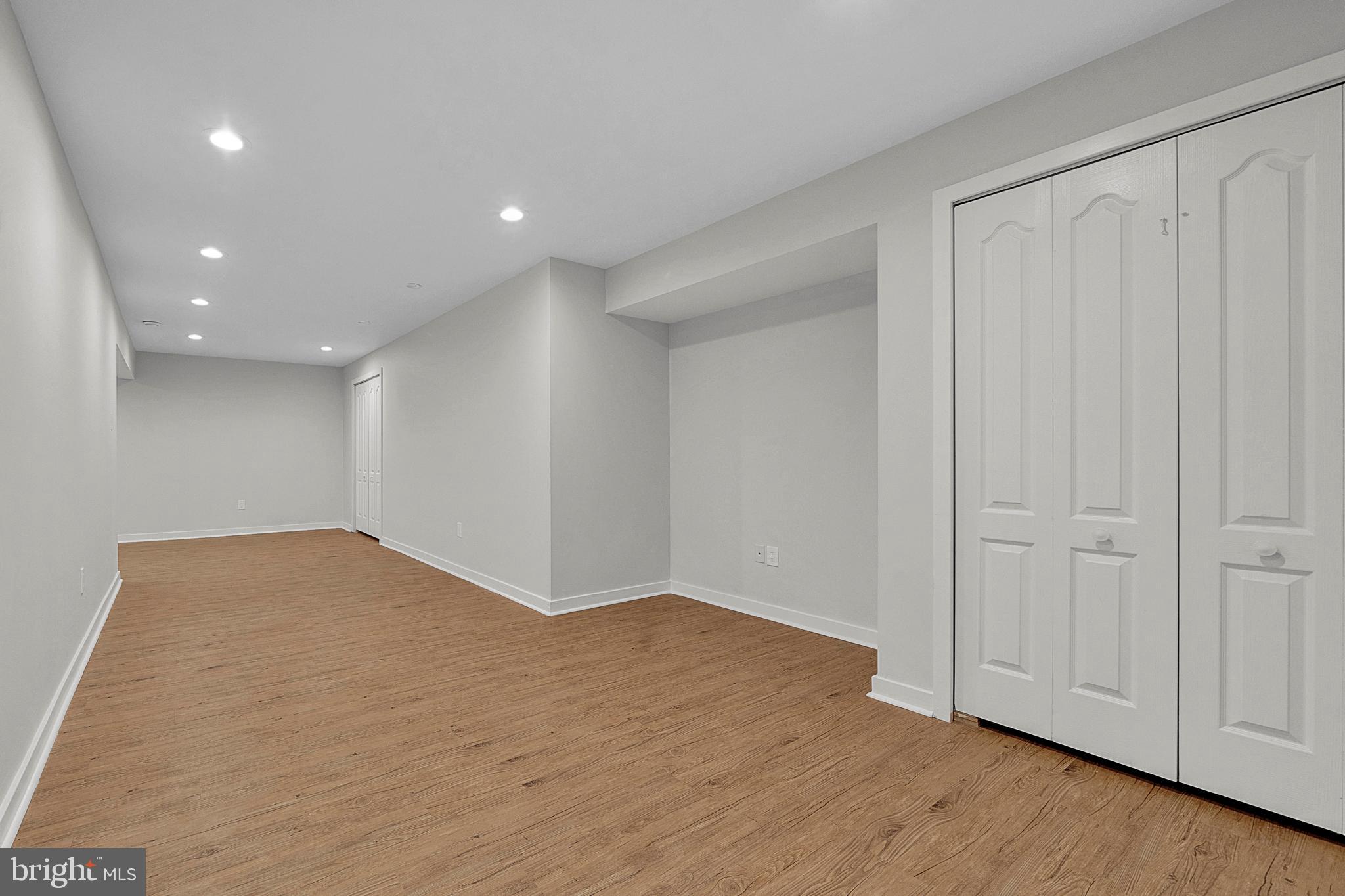 111 Mallard DRIVE W