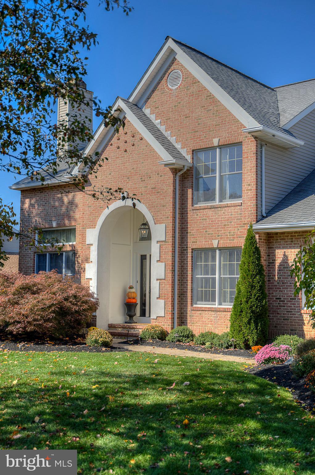 111 Mallard DRIVE W