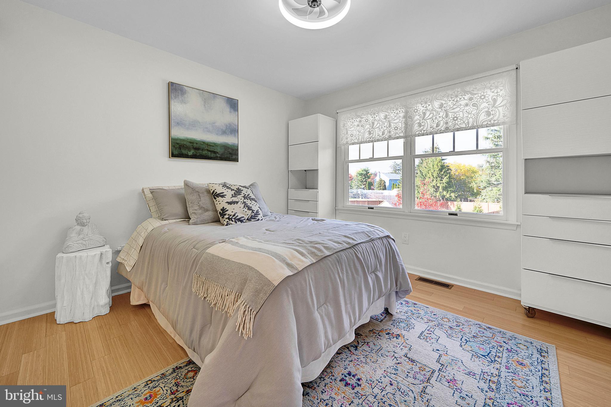 111 Mallard DRIVE W