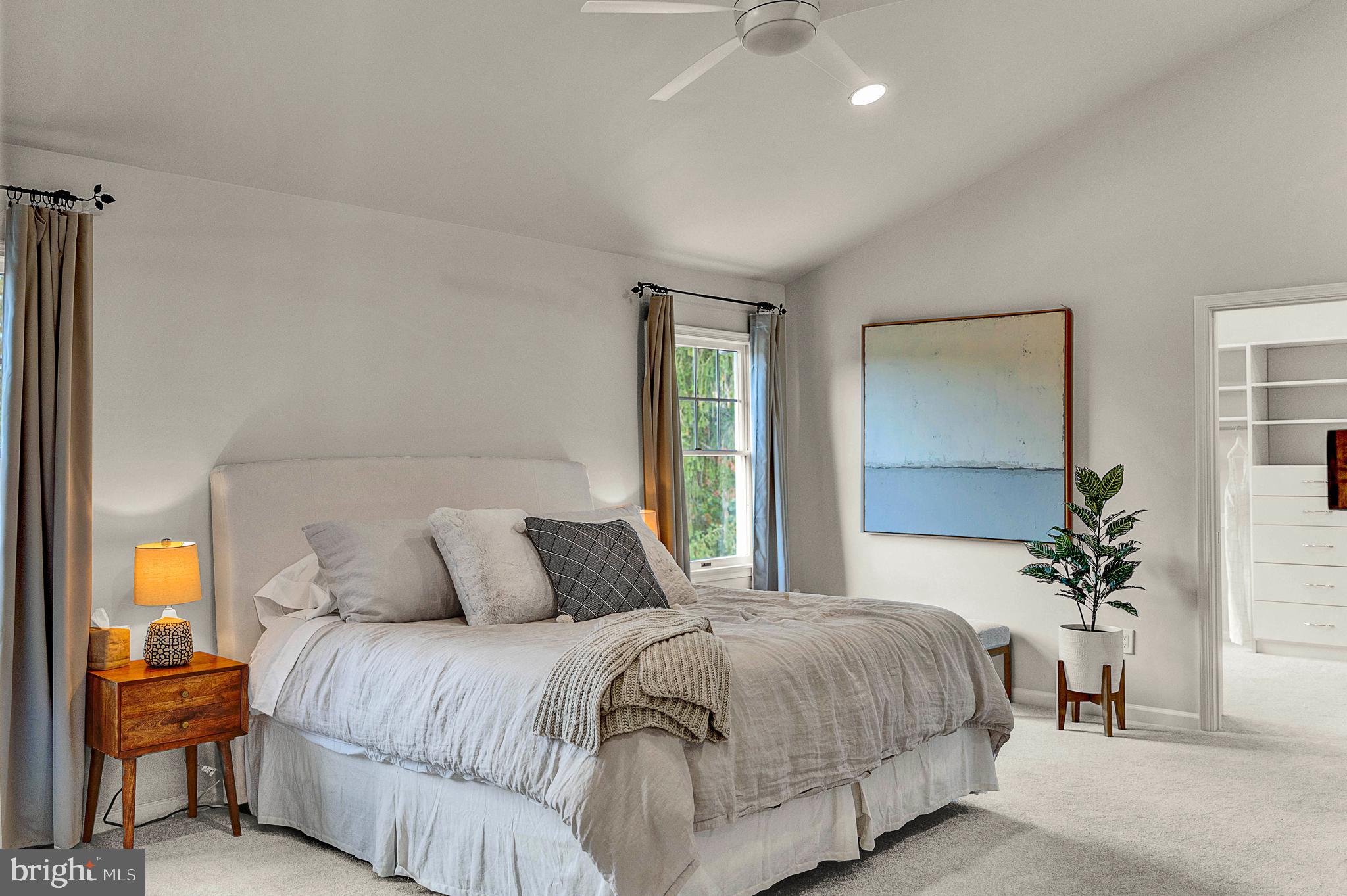 111 Mallard DRIVE W