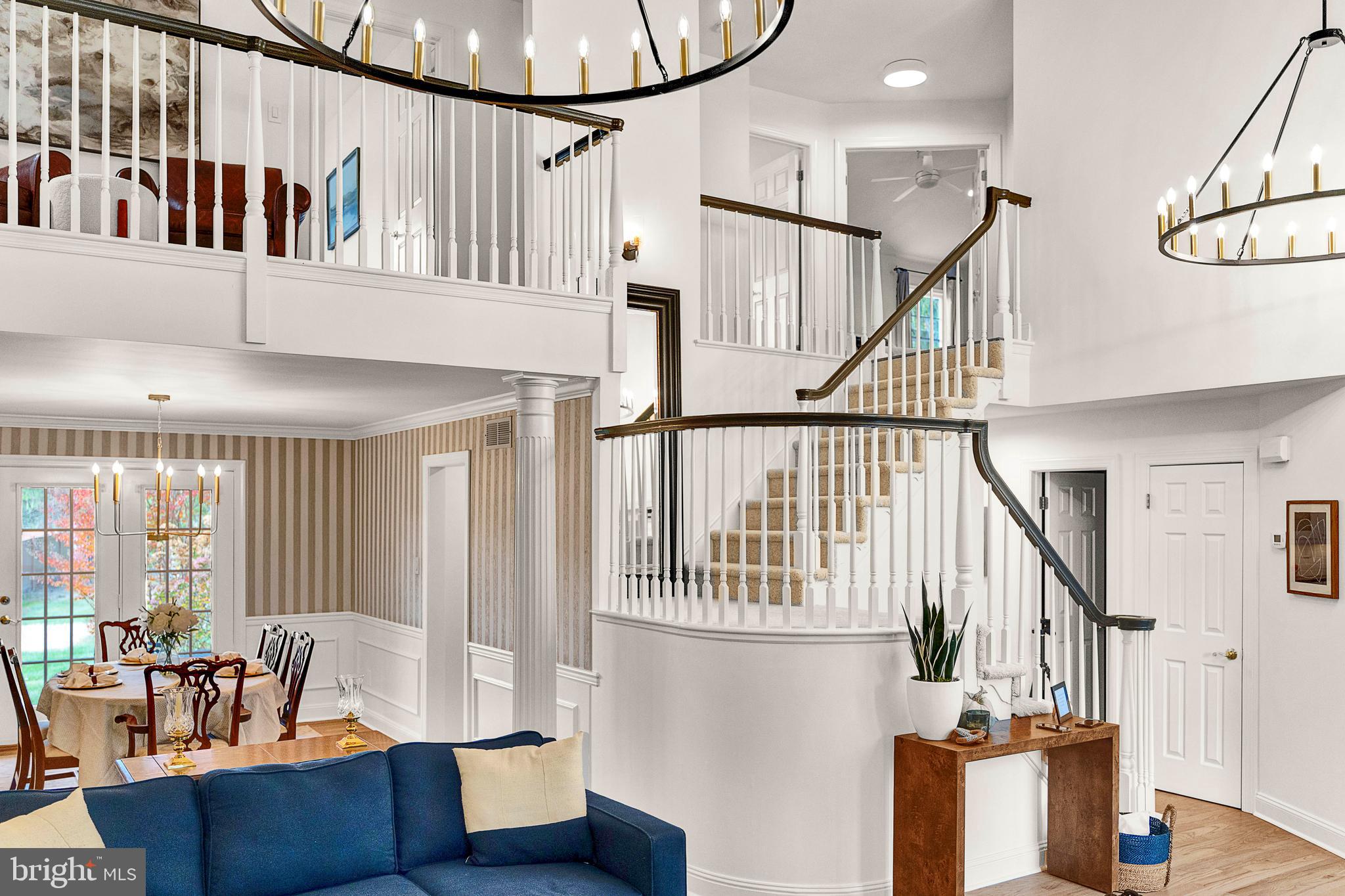 111 Mallard DRIVE W