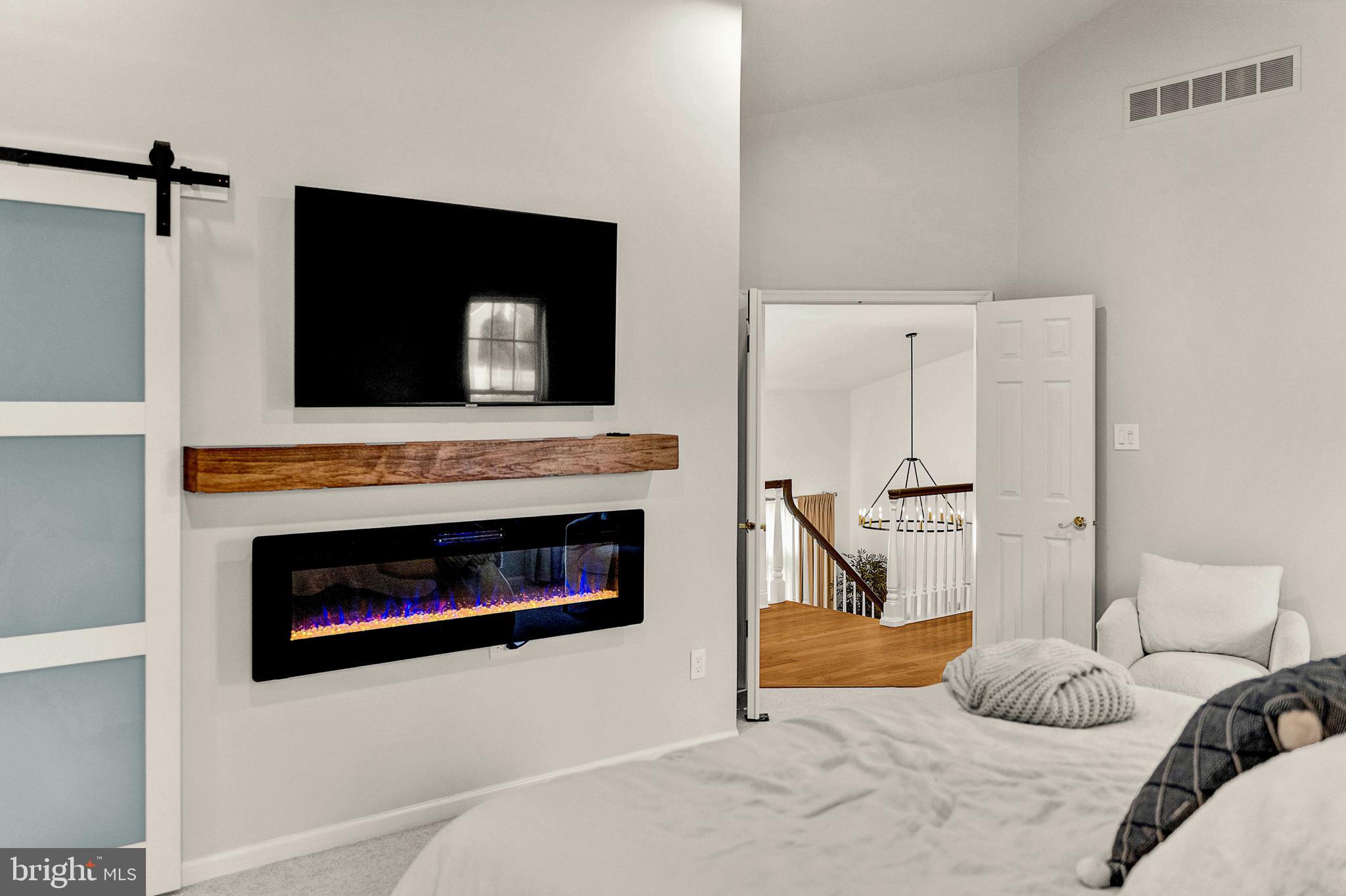 111 Mallard DRIVE W