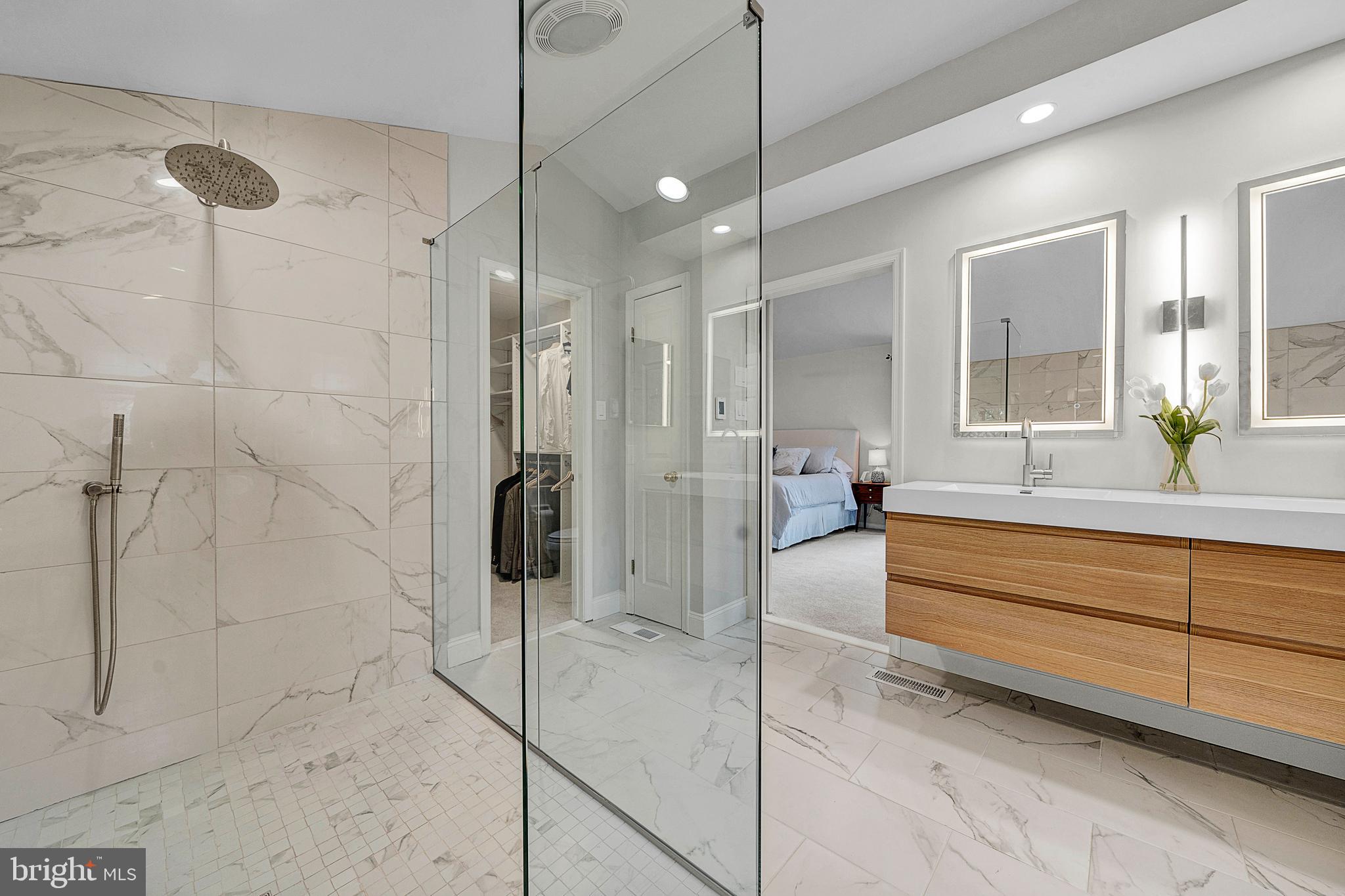 111 Mallard DRIVE W
