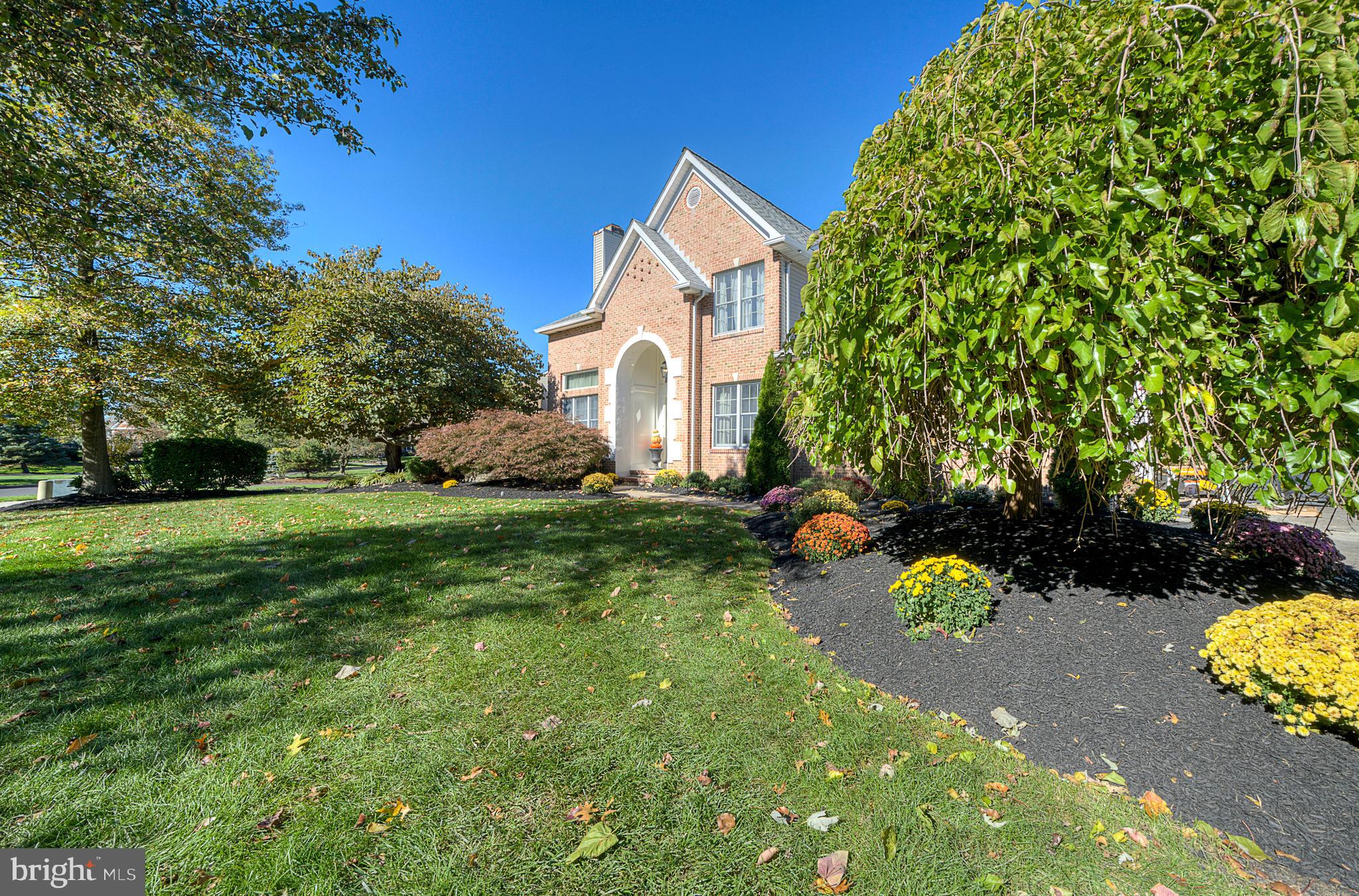 111 Mallard DRIVE W