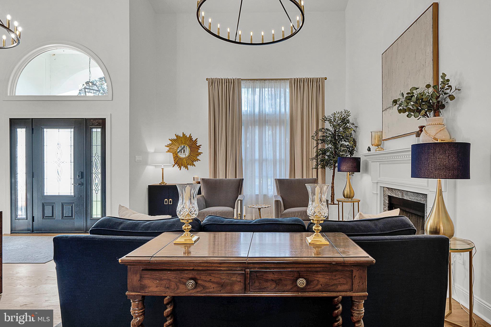 111 Mallard DRIVE W