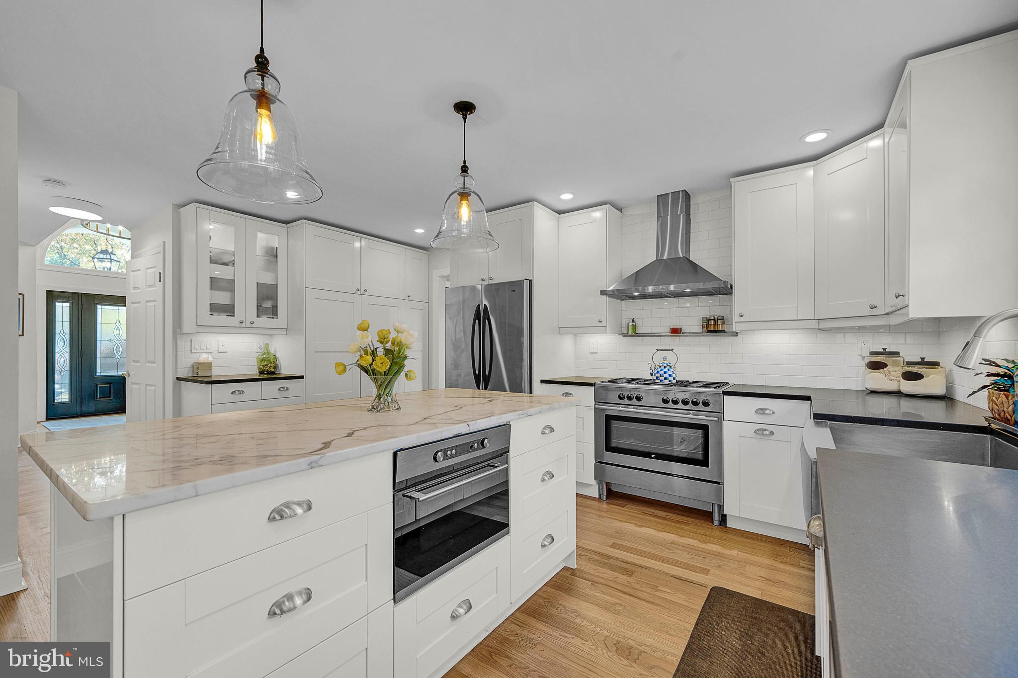 111 Mallard DRIVE W