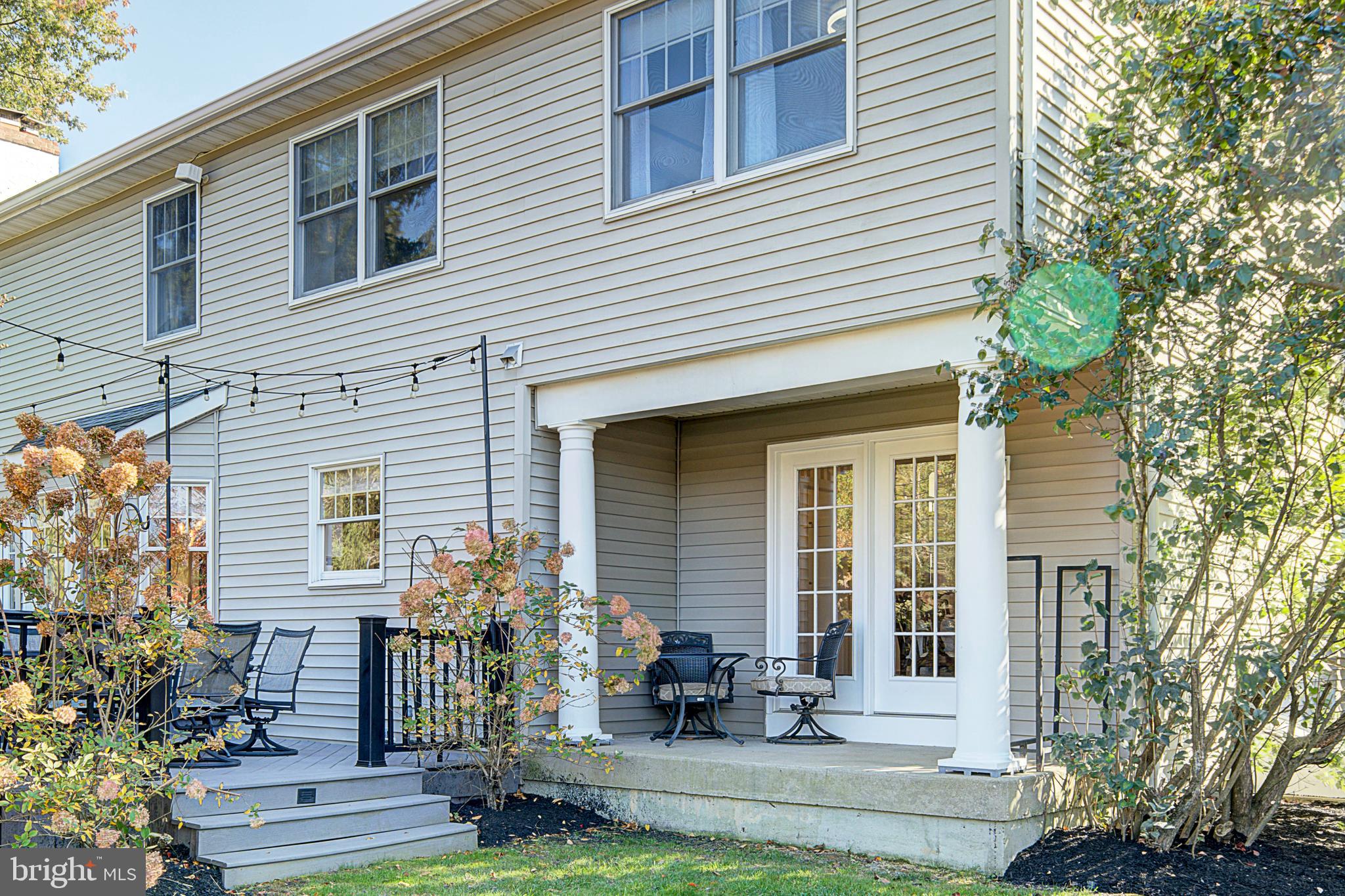 111 Mallard DRIVE W