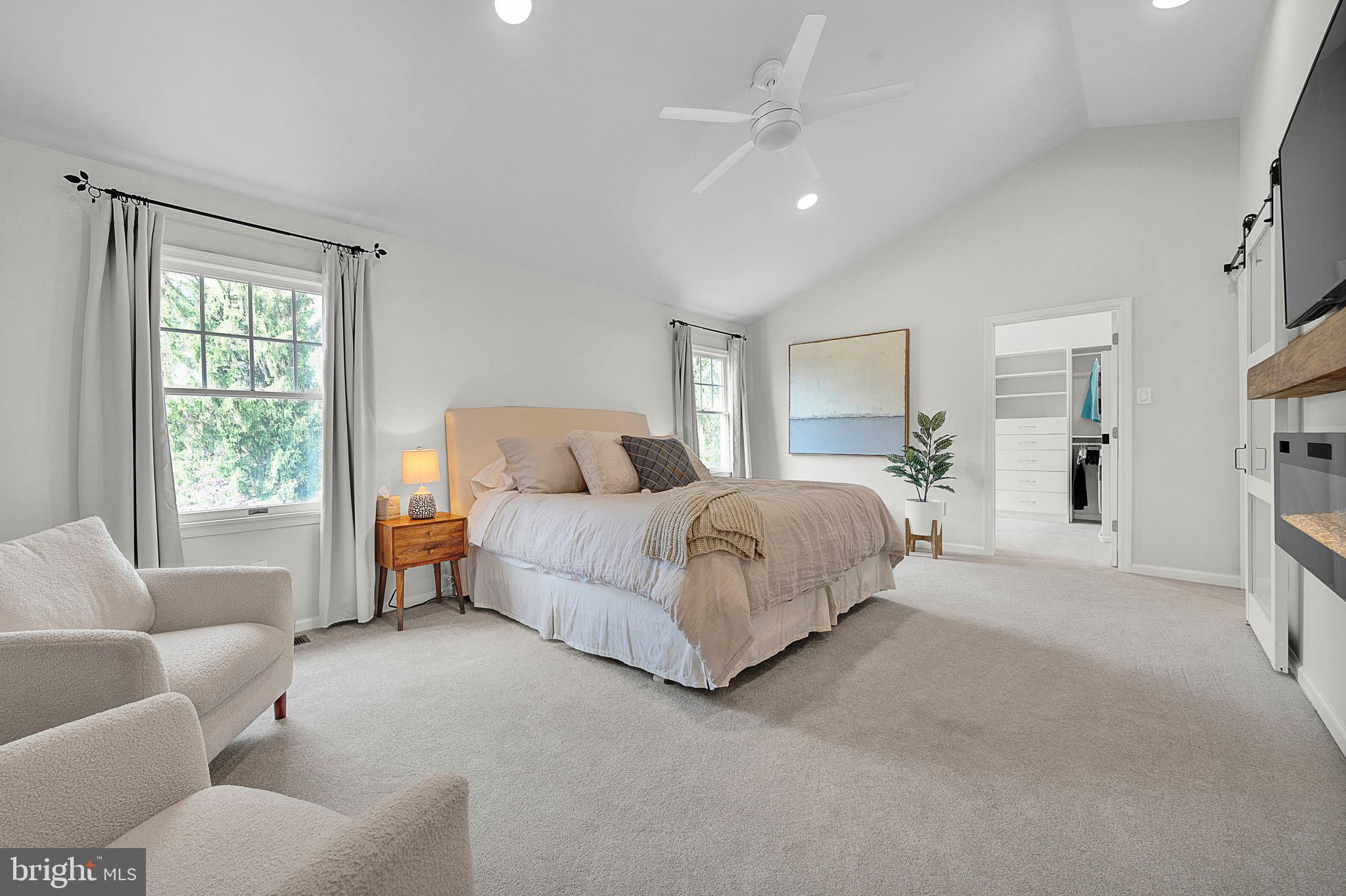111 Mallard DRIVE W