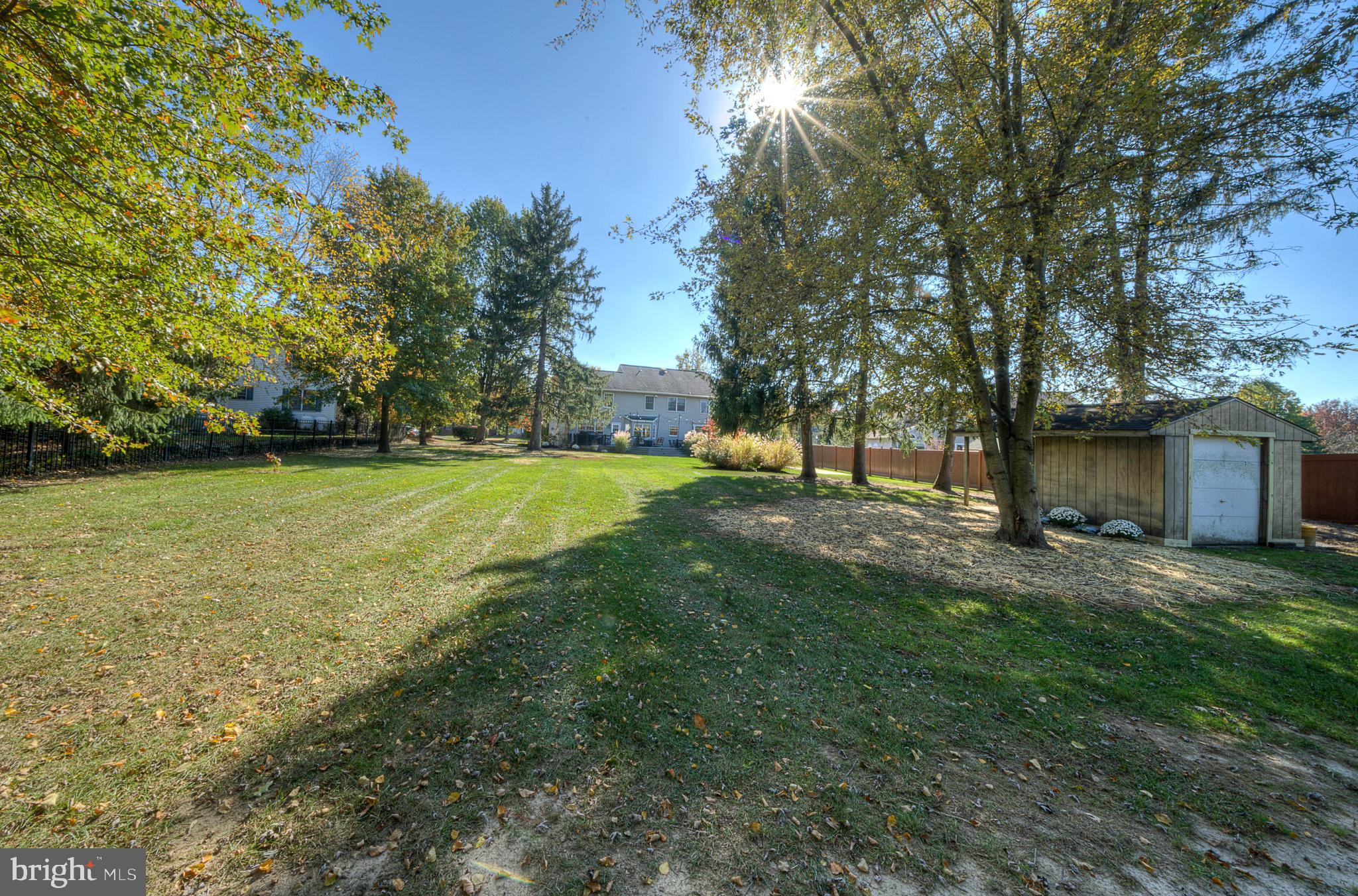111 Mallard DRIVE W