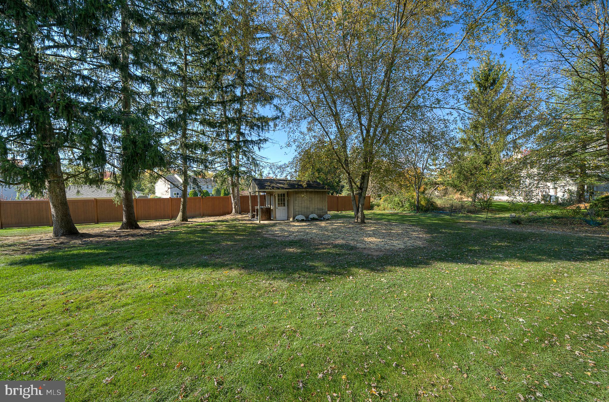 111 Mallard DRIVE W