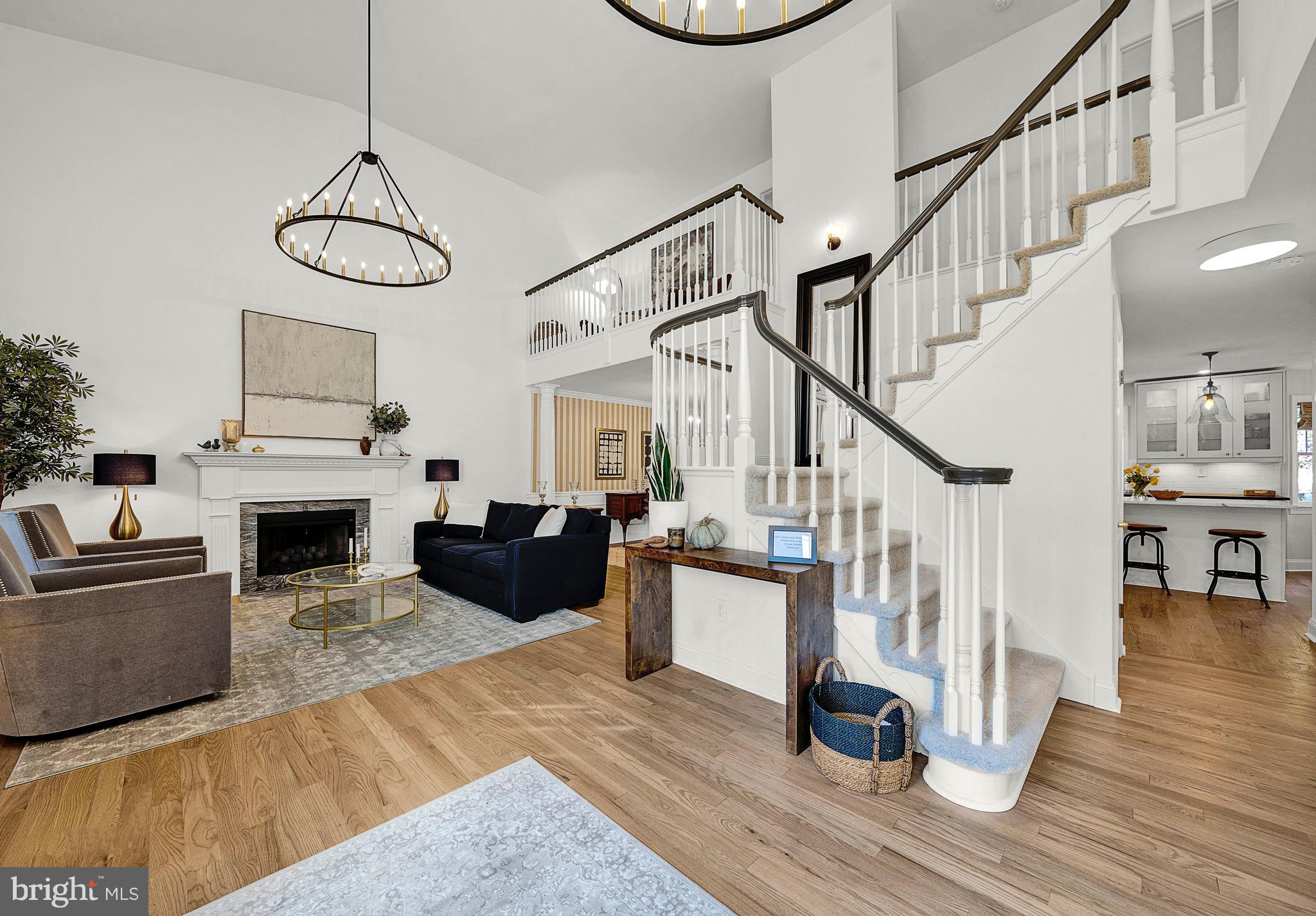 111 Mallard DRIVE W