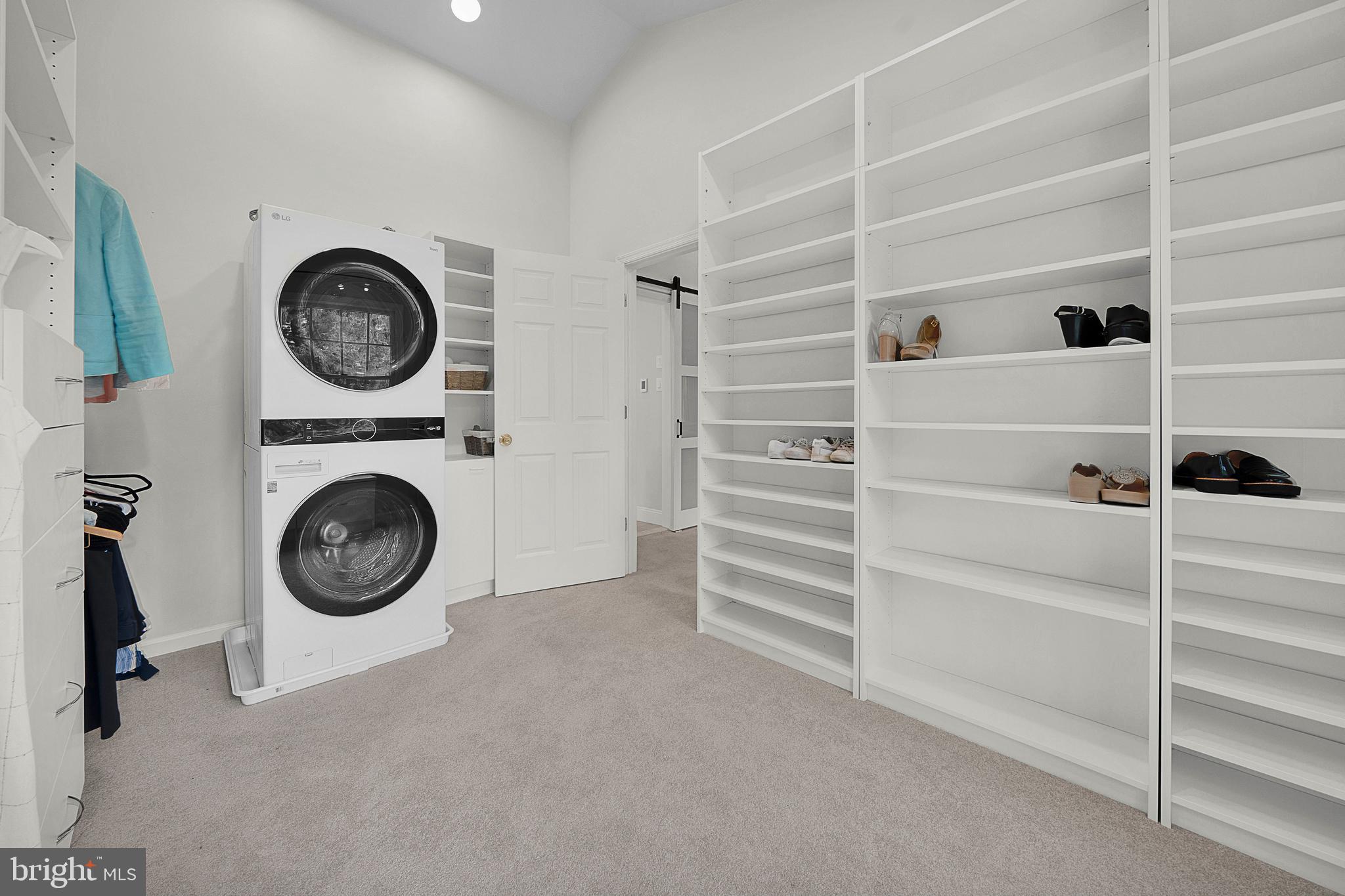 111 Mallard DRIVE W