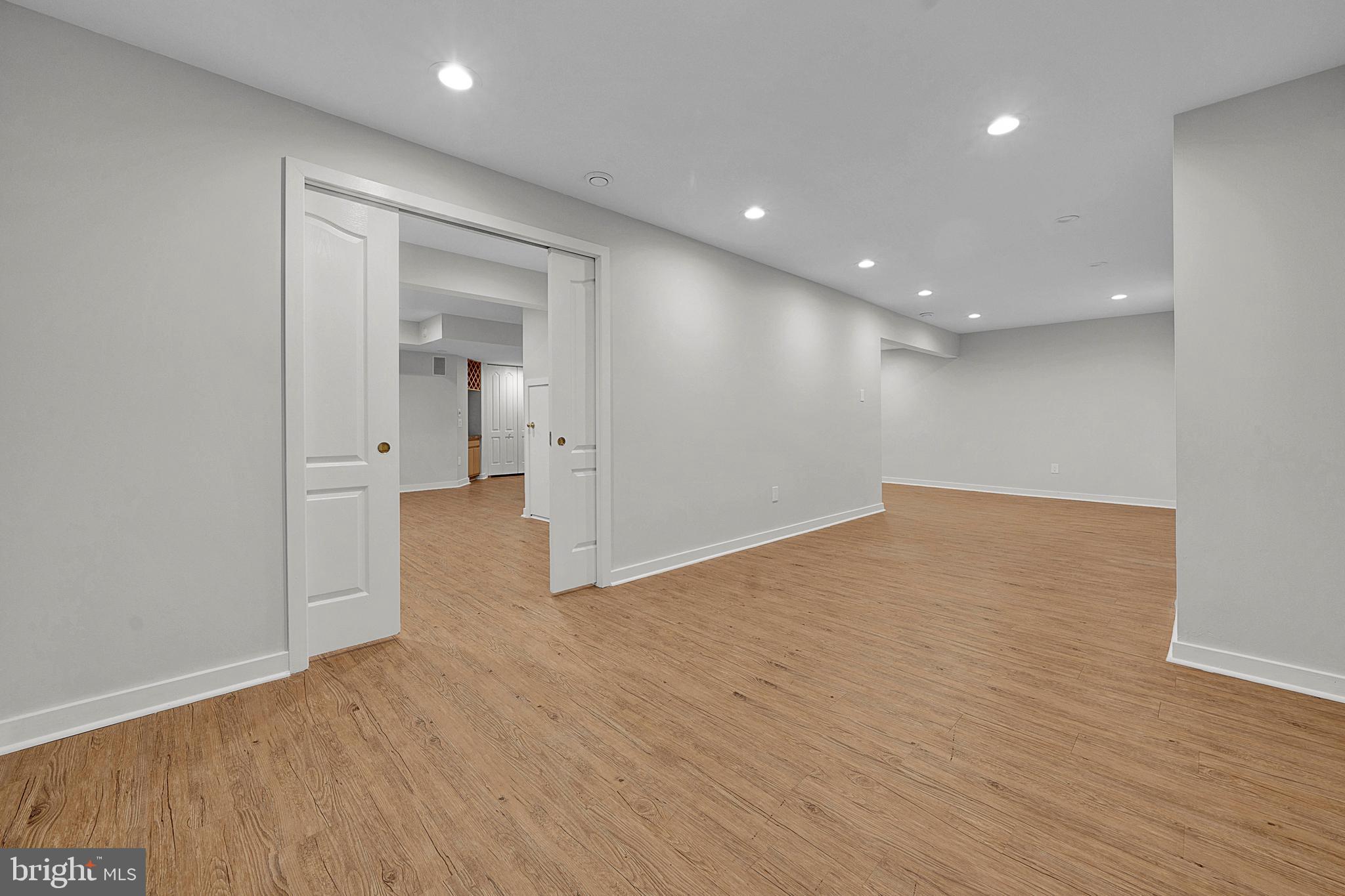 111 Mallard DRIVE W