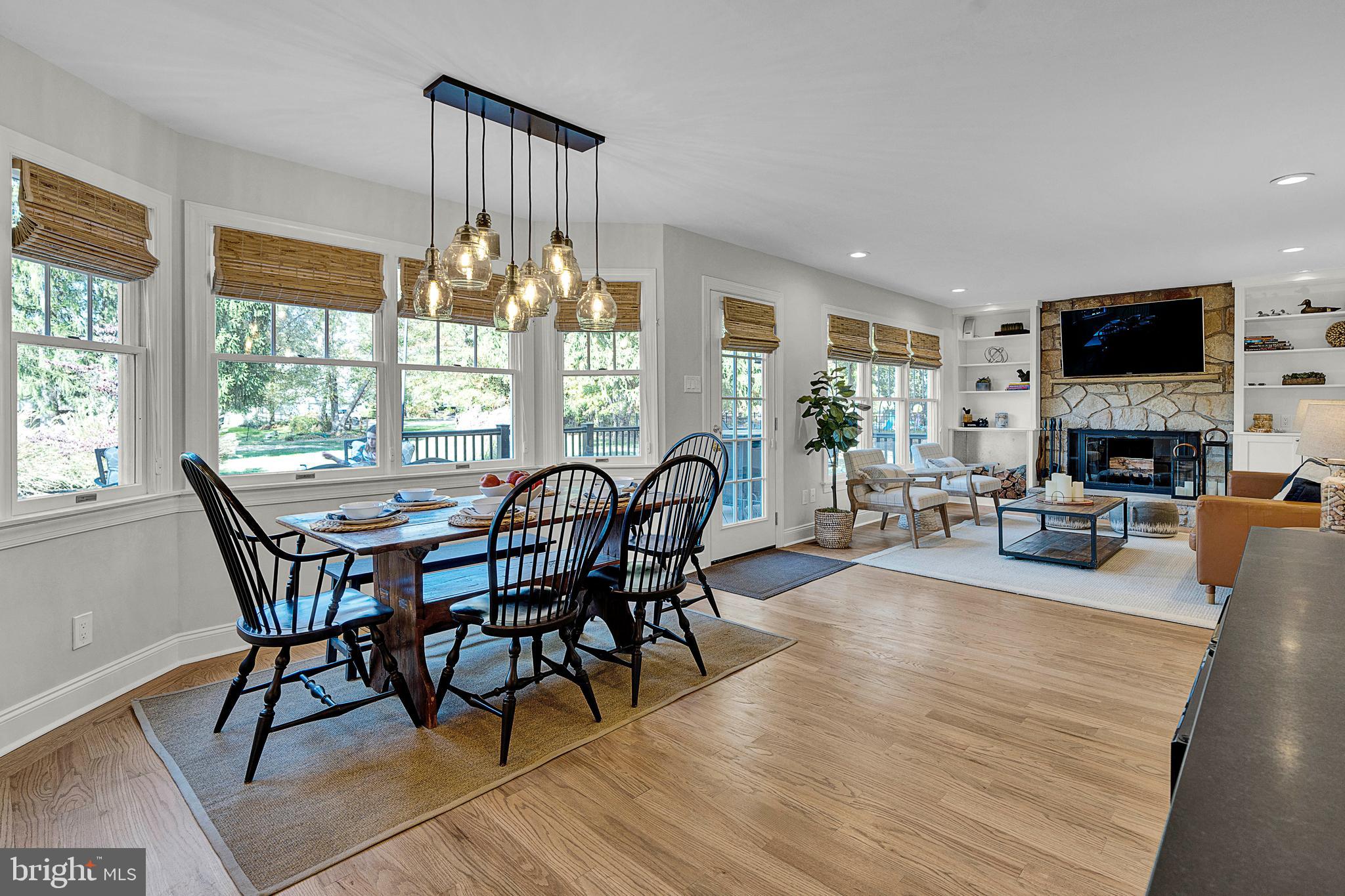 111 Mallard DRIVE W