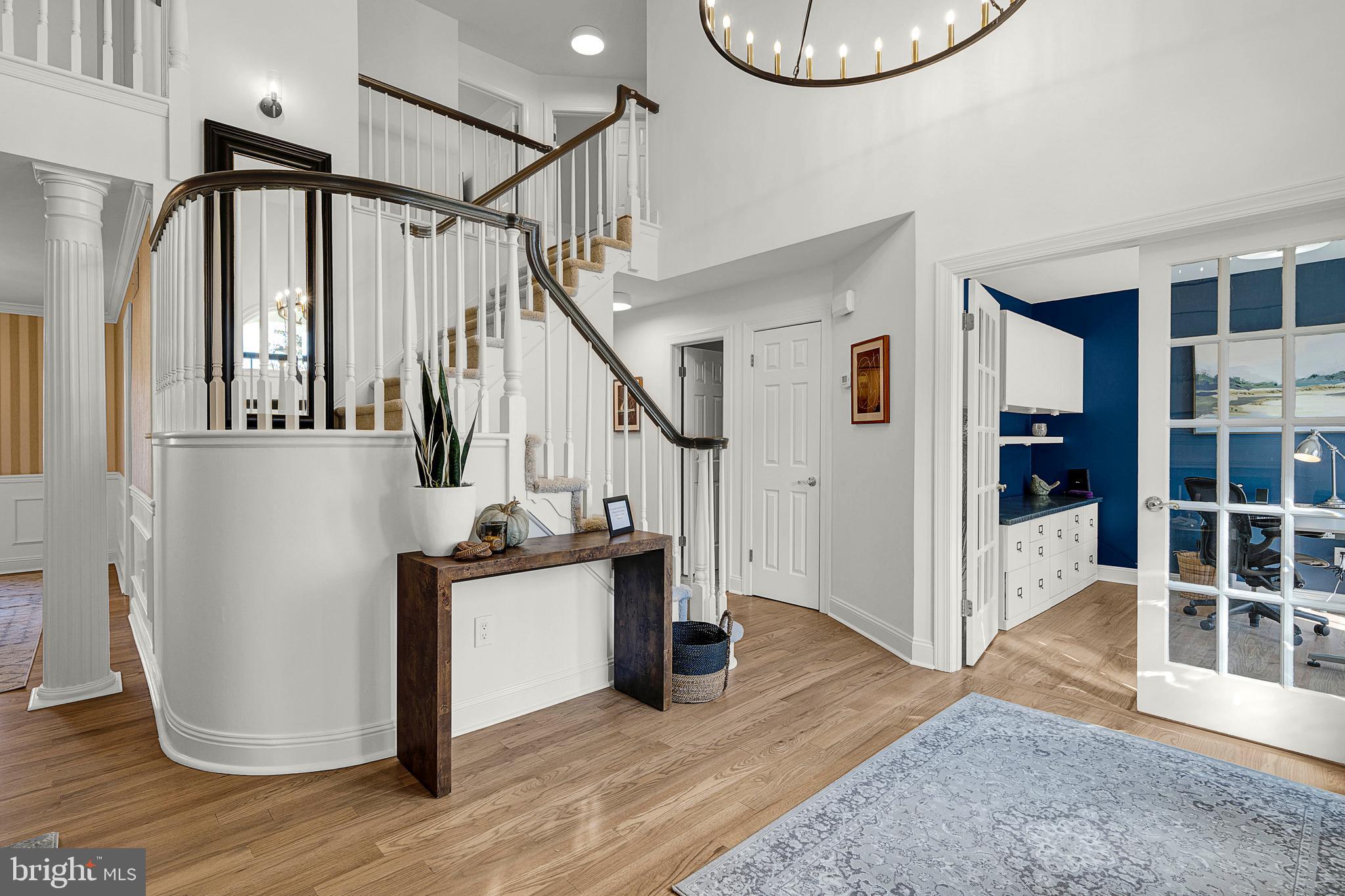 111 Mallard DRIVE W