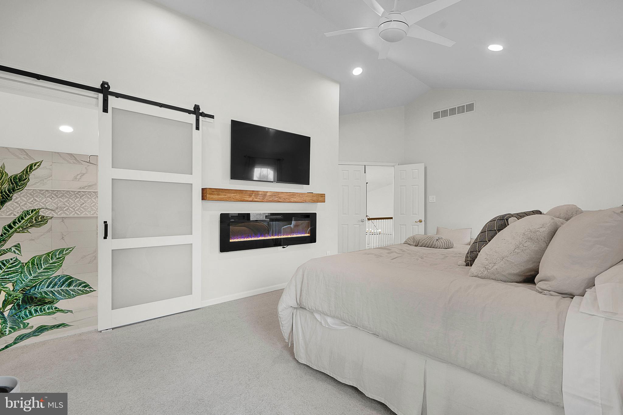 111 Mallard DRIVE W